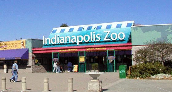 the Indianapolis Zoo outside entrance from a distance.